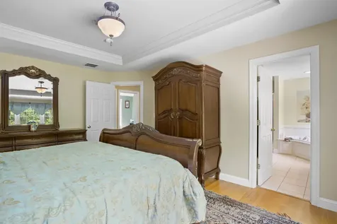 21 Wiggin Road Bedford NH 03110