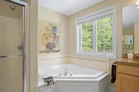 21 Wiggin Road Bedford NH 03110