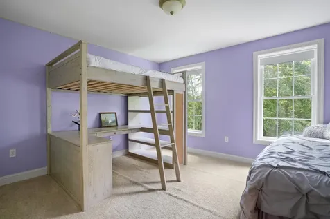 21 Wiggin Road Bedford NH 03110
