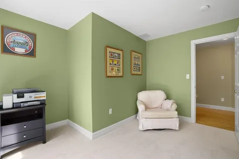 21 Wiggin Road Bedford NH 03110