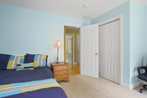 21 Wiggin Road Bedford NH 03110