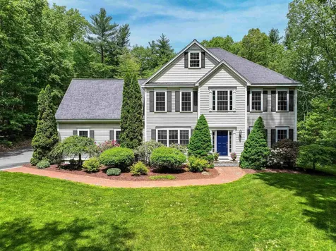 21 Wiggin Road Bedford NH 03110