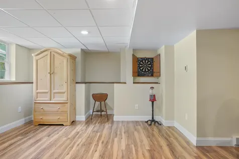 21 Wiggin Road Bedford NH 03110