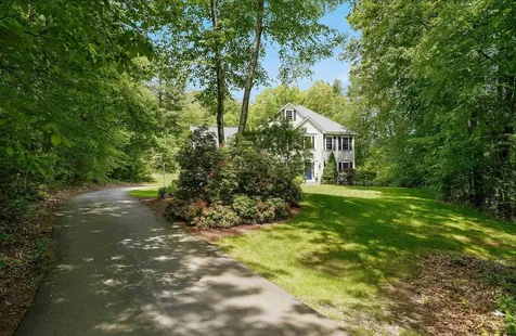 21 Wiggin Road Bedford NH 03110