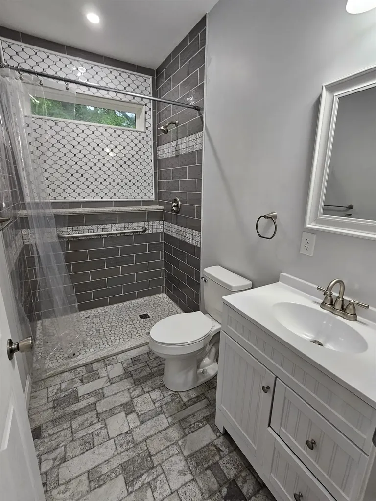 122 Devino Lane Bristol VT 05443