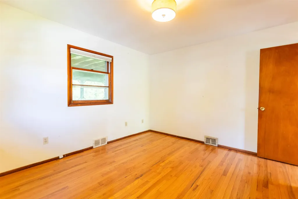82 Green Acres Drive Burlington VT 05408