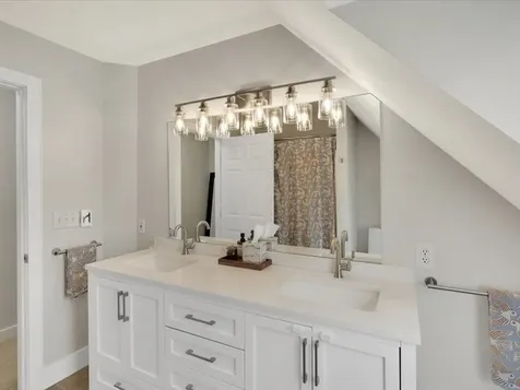 228 E Harvey Farm Road Waterbury VT 05677