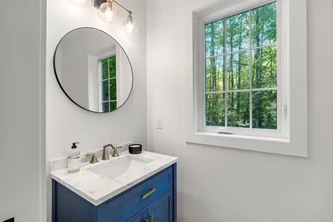49 Tasker Shore Drive Northwood NH 03261
