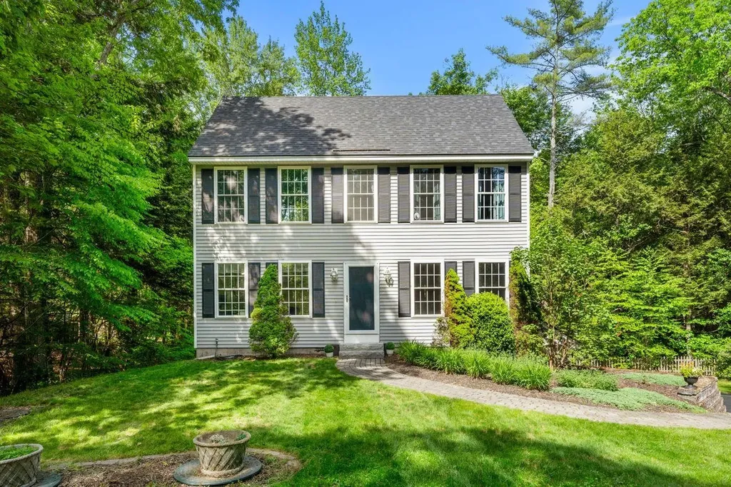 30 Spring Road Amherst NH 03031