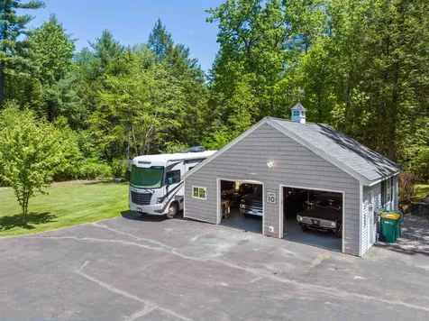 39 Nathaniel Brown Drive Fremont NH 03044