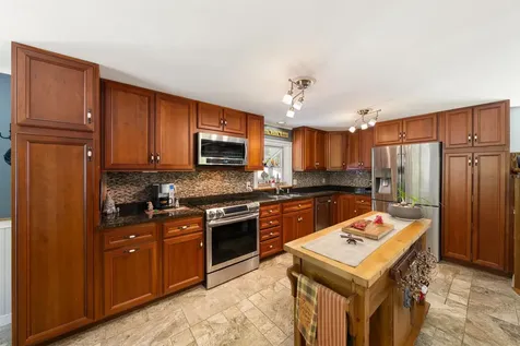 39 Nathaniel Brown Drive Fremont NH 03044
