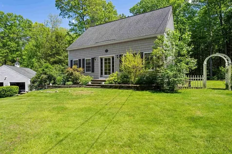 39 Nathaniel Brown Drive Fremont NH 03044