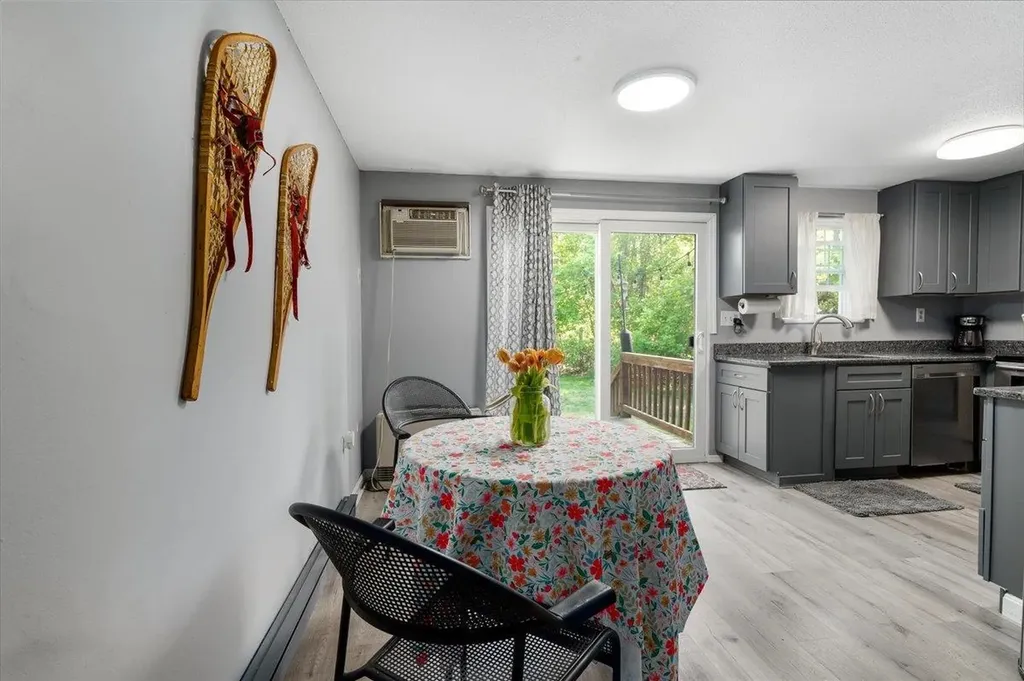 107 Fieldstone Drive Londonderry NH 03053