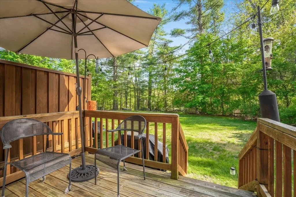 107 Fieldstone Drive Londonderry NH 03053