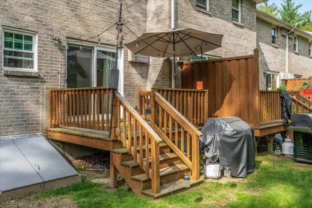 107 Fieldstone Drive Londonderry NH 03053