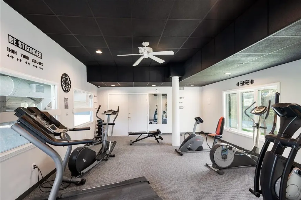 107 Fieldstone Drive Londonderry NH 03053