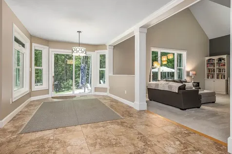 45 Eleanors Way Brentwood NH 03833