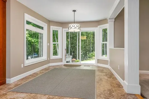 45 Eleanors Way Brentwood NH 03833