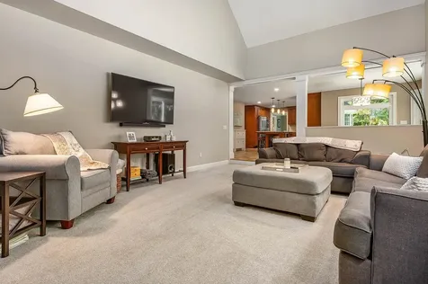 45 Eleanors Way Brentwood NH 03833