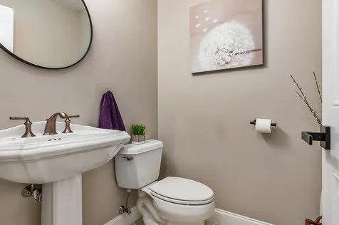 45 Eleanors Way Brentwood NH 03833