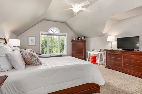 45 Eleanors Way Brentwood NH 03833