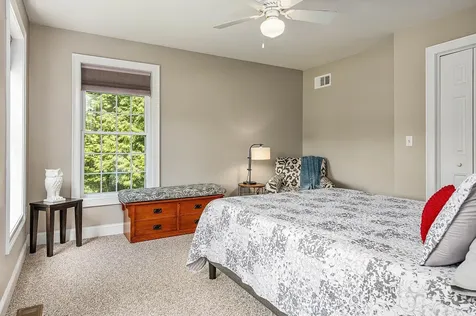 45 Eleanors Way Brentwood NH 03833