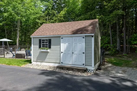 45 Eleanors Way Brentwood NH 03833