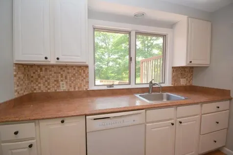 3 Lakeview Place Grantham NH 03753