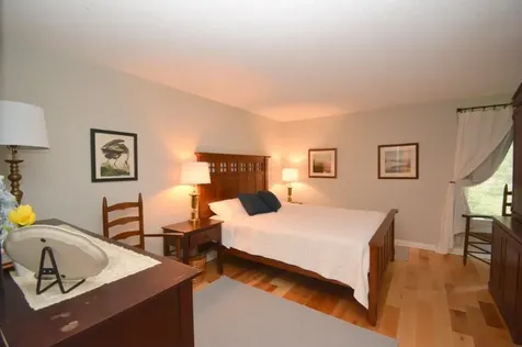 3 Lakeview Place Grantham NH 03753