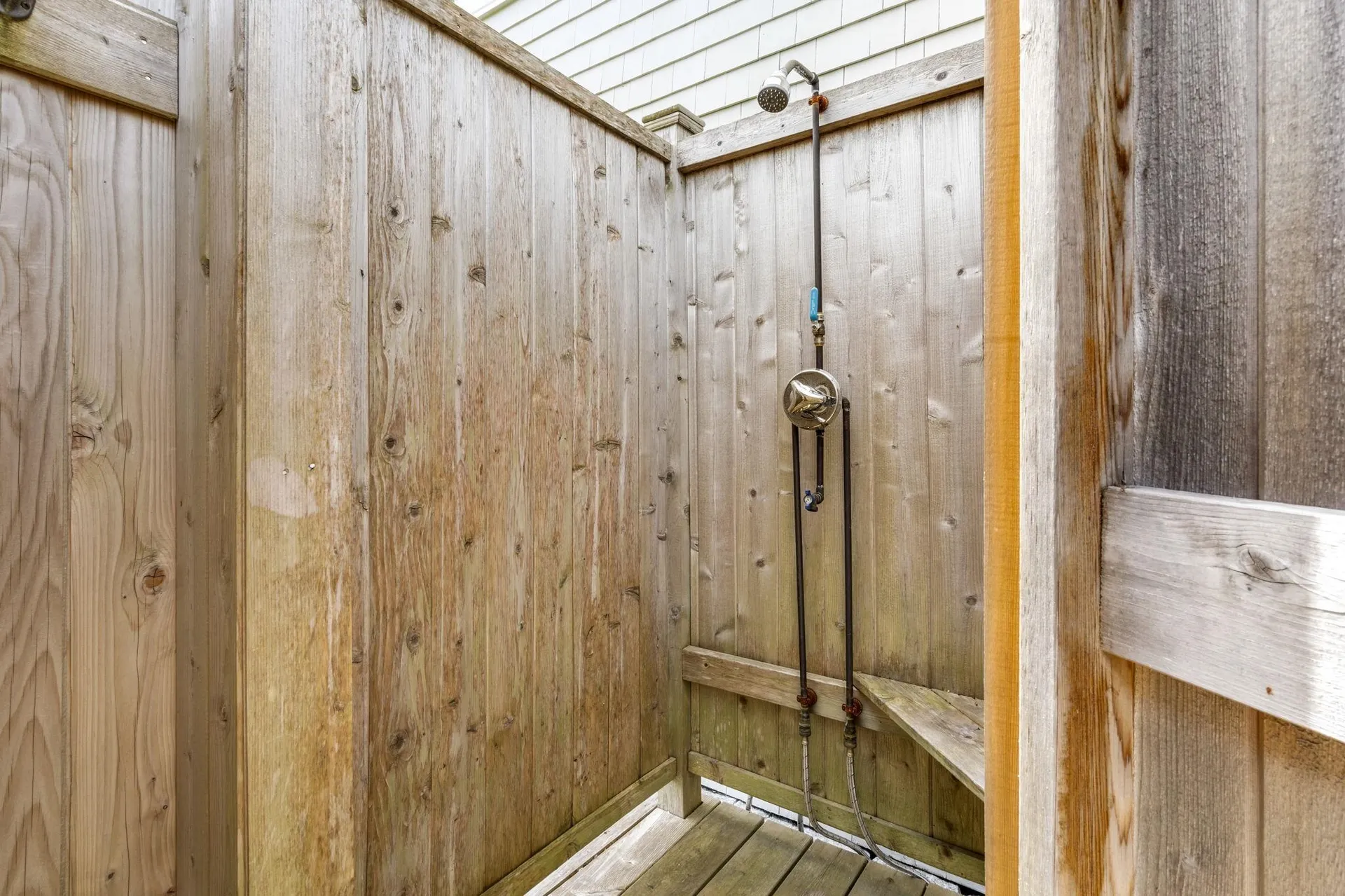 3 Appledore Avenue North Hampton NH 03862