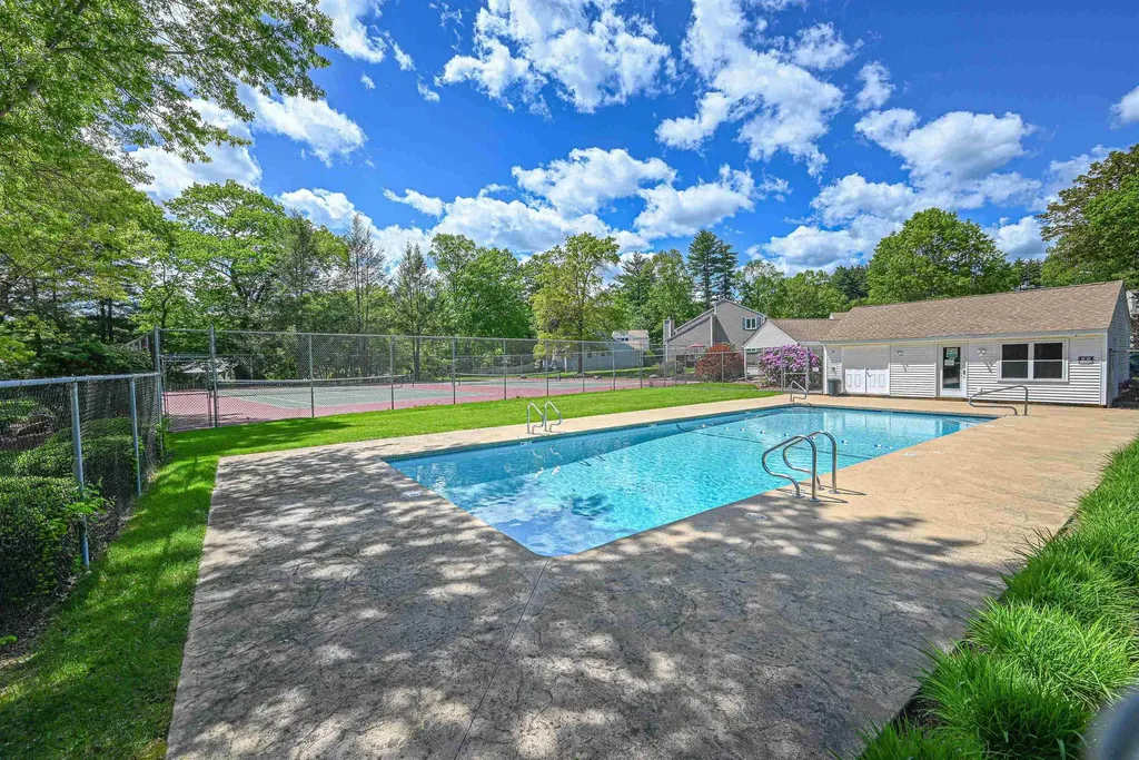 4 Timothy Drive Nashua NH 03063