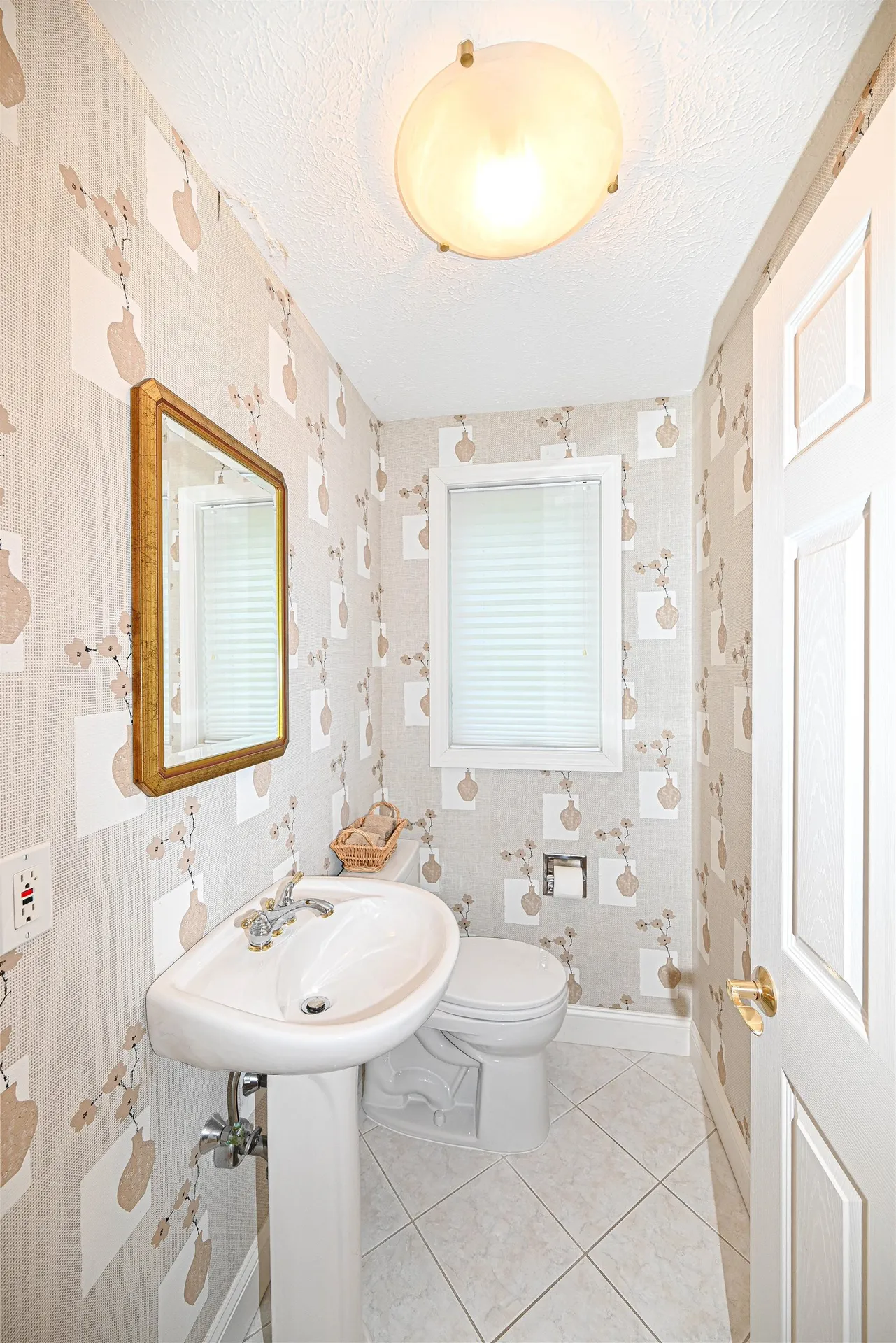 4 Timothy Drive Nashua NH 03063