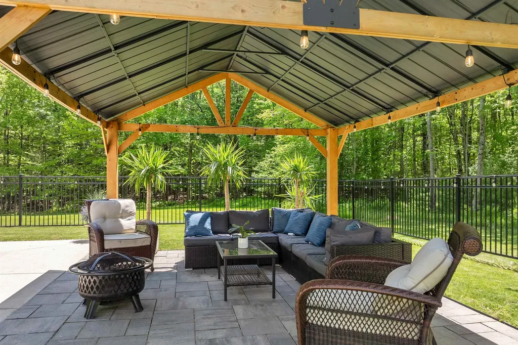 252 Long Hill Road Dover NH 03820