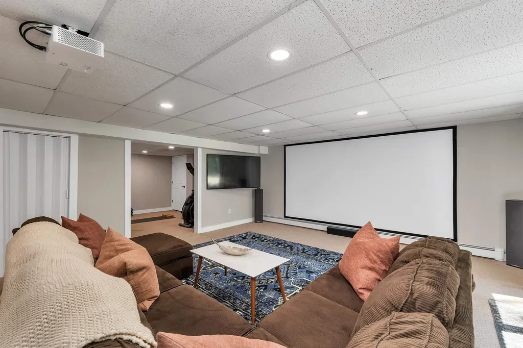 252 Long Hill Road Dover NH 03820