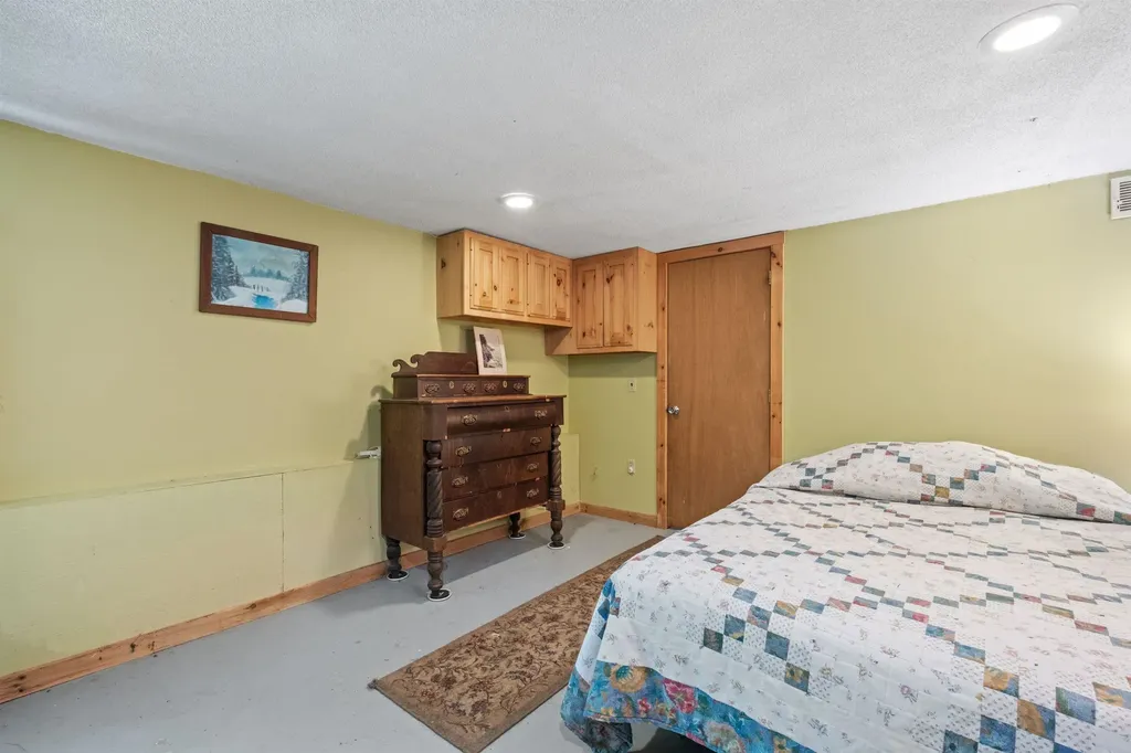 36 Whiskey Pine Road Sutton NH 03260