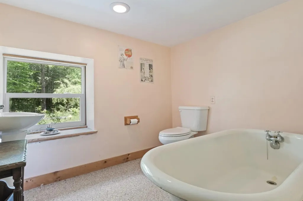 36 Whiskey Pine Road Sutton NH 03260