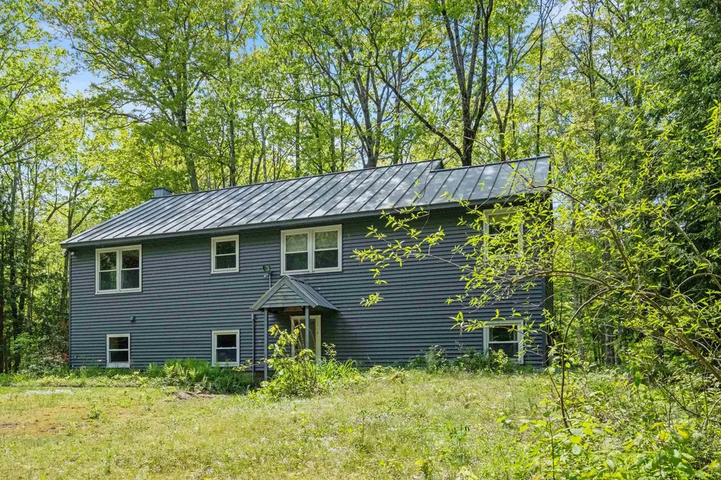 36 Whiskey Pine Road Sutton NH 03260