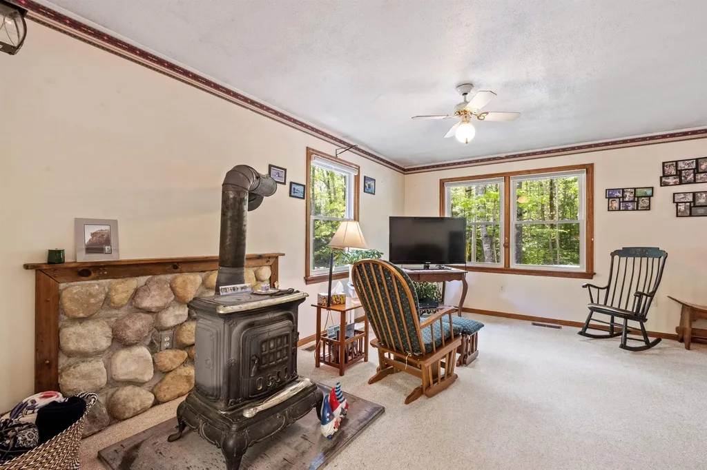 36 Whiskey Pine Road Sutton NH 03260