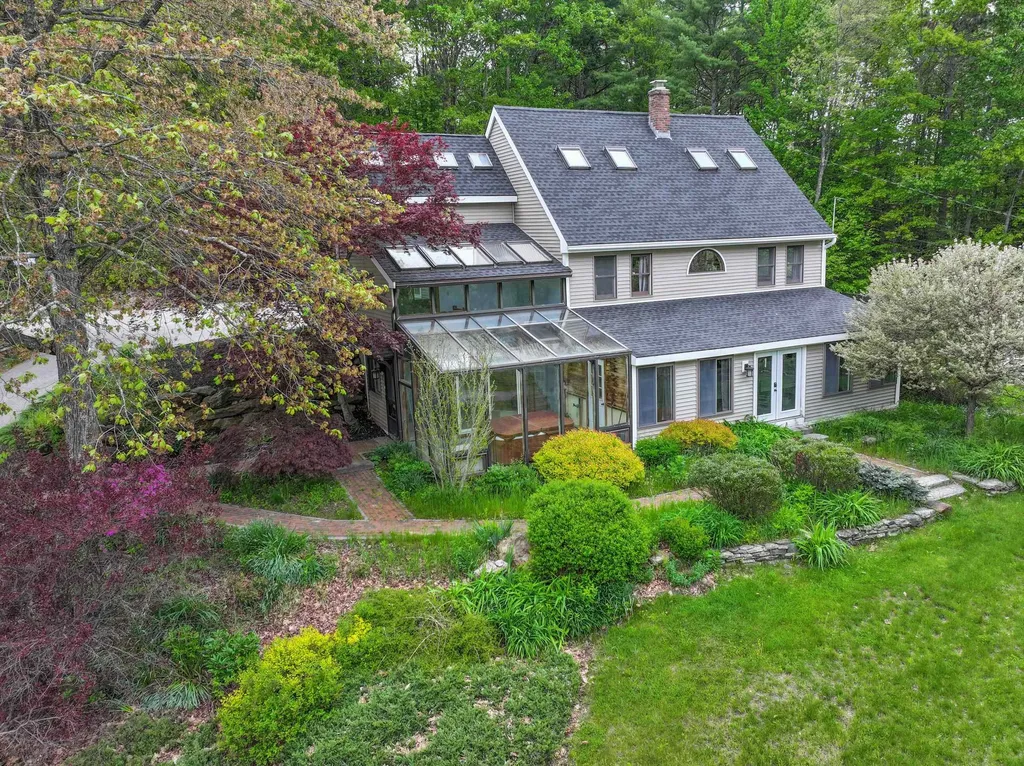 278 North Road Deerfield NH 03037