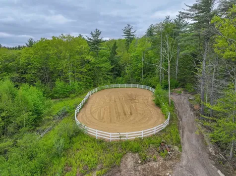 278 North Road Deerfield NH 03037