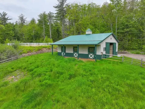 278 North Road Deerfield NH 03037
