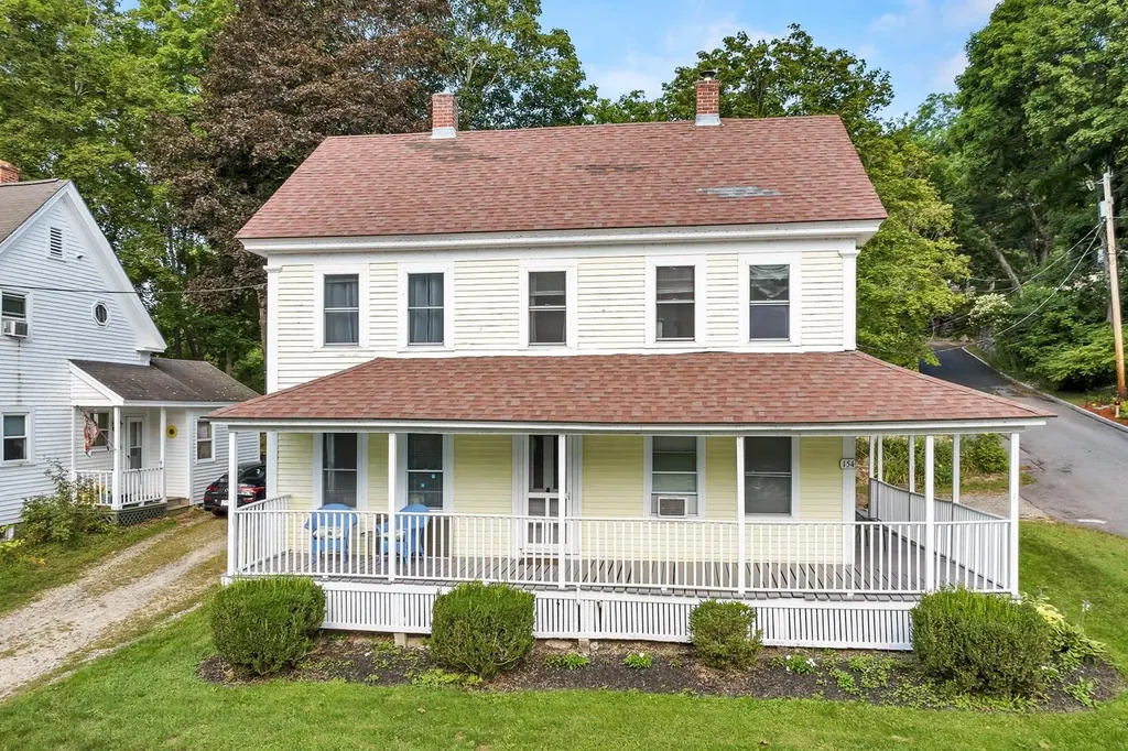 154 Center Street Wolfeboro NH 03894