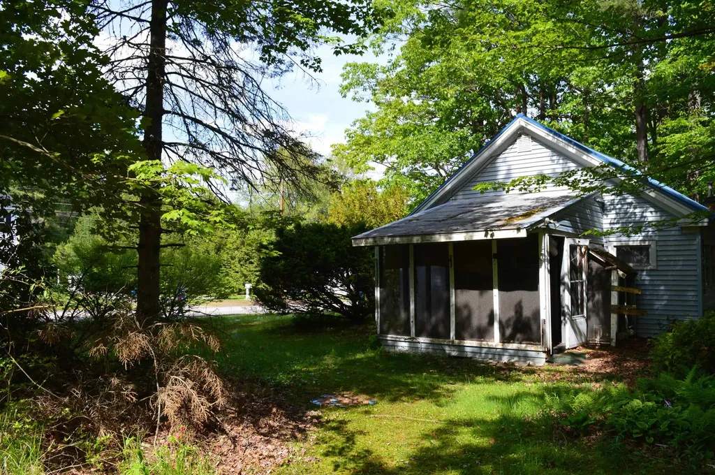 229 Academy Road Pembroke NH 03275