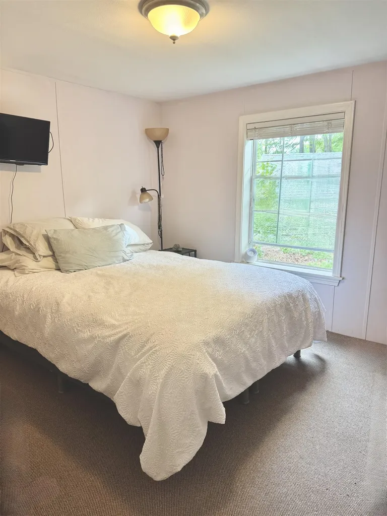 4 Gary Street Nashua NH 03062