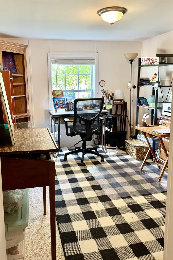 4 Gary Street Nashua NH 03062