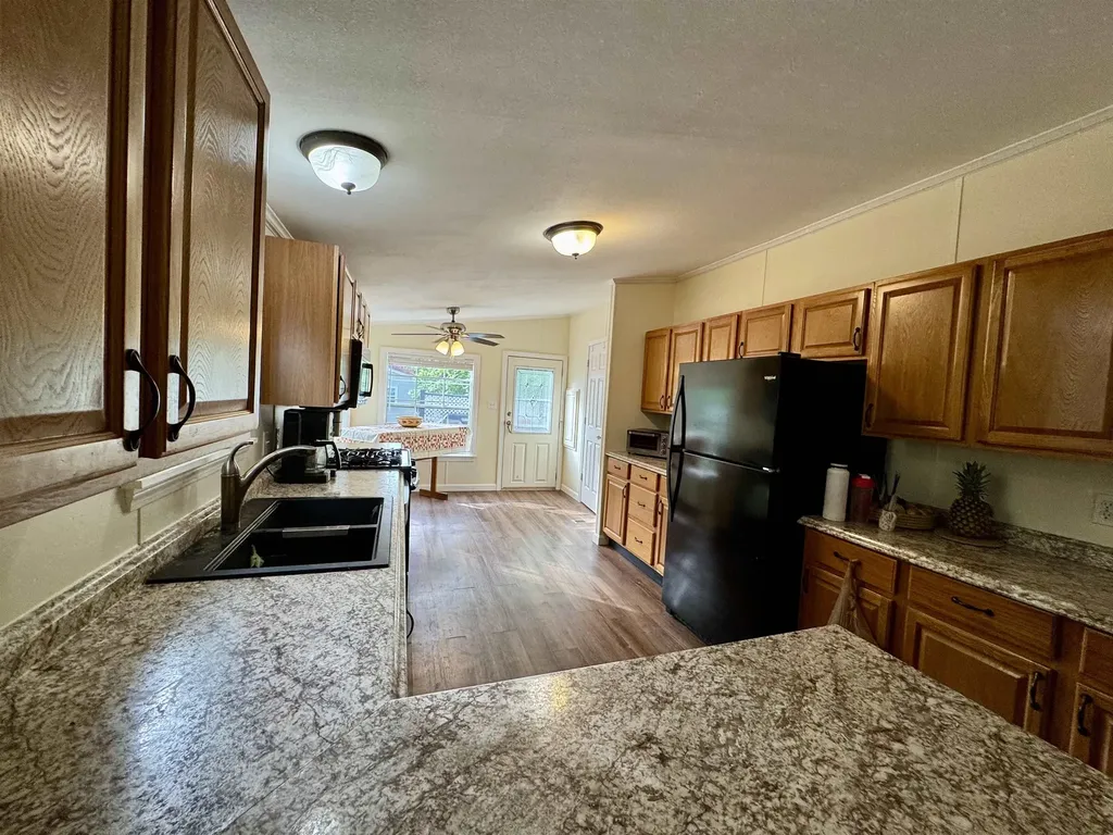 4 Gary Street Nashua NH 03062