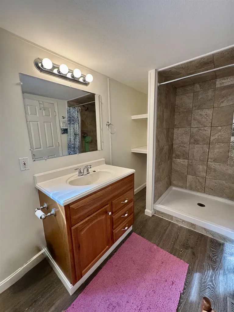 4 Gary Street Nashua NH 03062