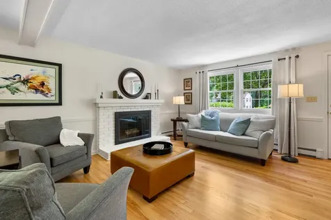 16 Birchwood Drive Derry NH 03038