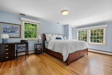 16 Birchwood Drive Derry NH 03038