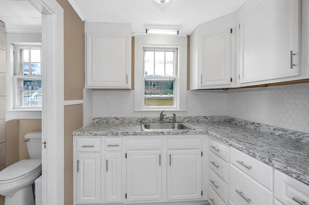 247 Spruce Street Manchester NH 03103